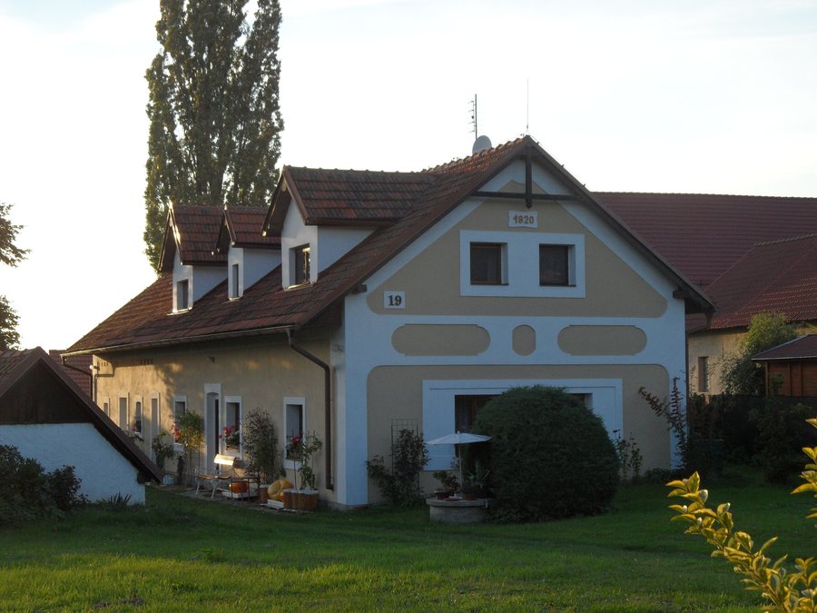 File:Krecovice (Onomysl) A. DumCP19.jpg