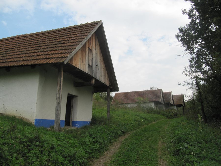 File:Veletiny, lisovny 354, 356, 357, 358.jpg