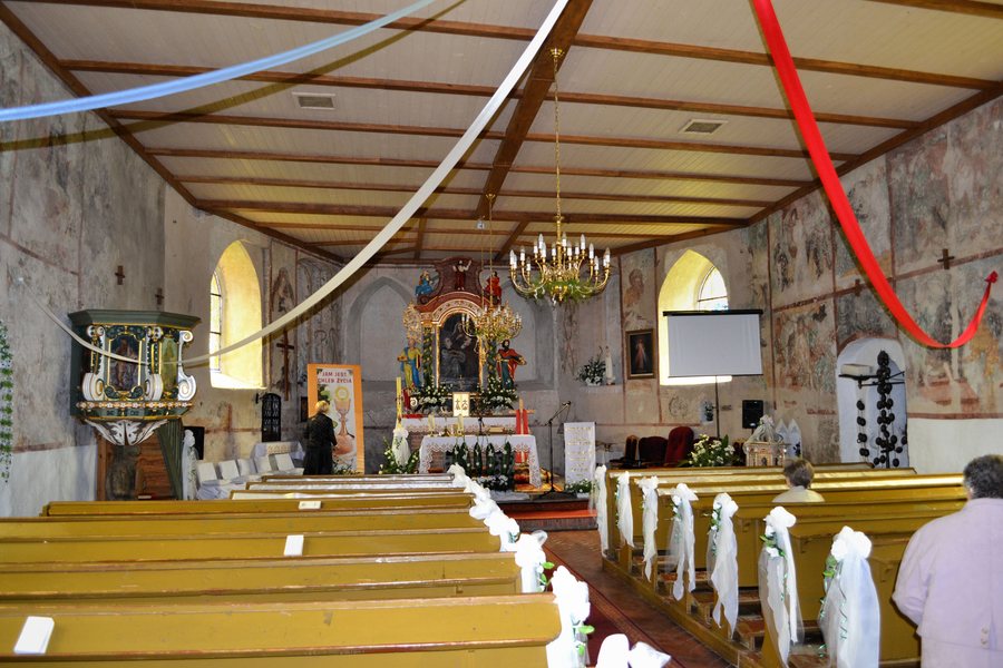 File:Weltyn kosciol (7).jpg
