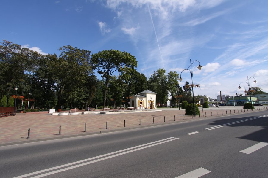 File:Aleksandrów Łódzki, zespół przestrzenno-architektoniczny Rynku, pocz. XIX 01.JPG
