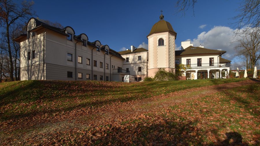 File:Kombornia, dwór (HB4).jpg