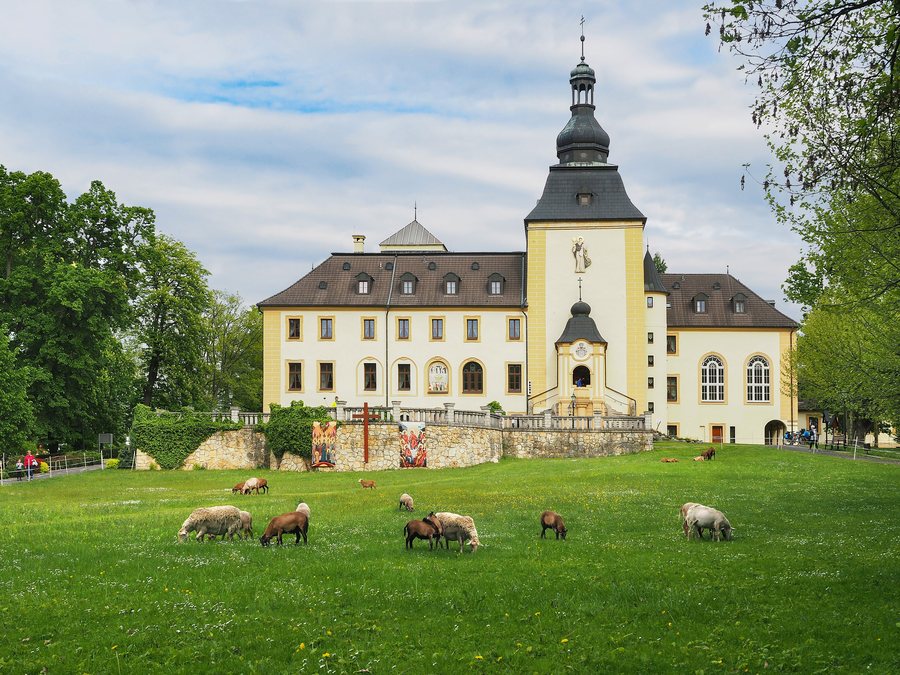 File:0005 Kamień Śląski - Sanktuarium Świętego Jacka.jpg