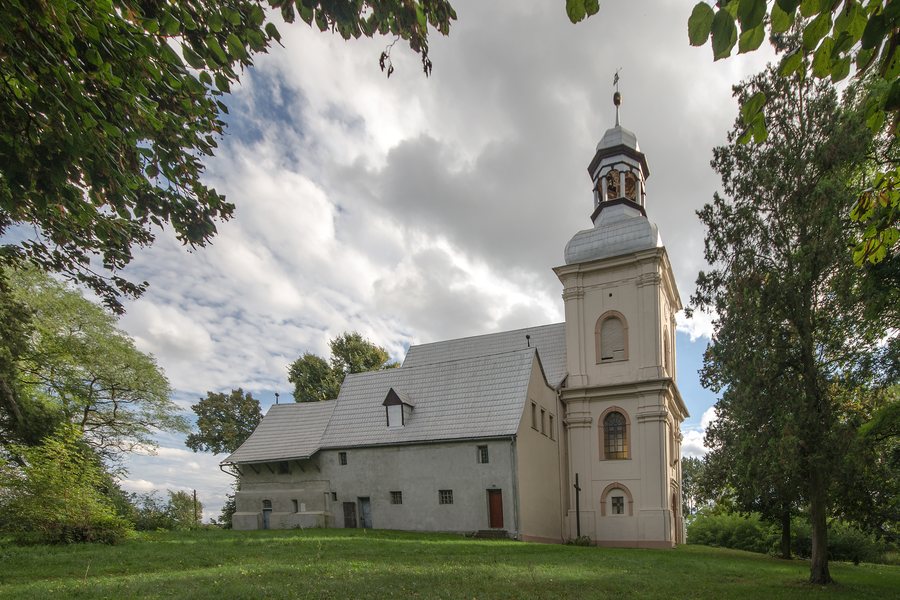 File:SM Masłów kościół Najświętszej Maryi Panny Nieustającej Pomocy (2) ID 597908.jpg