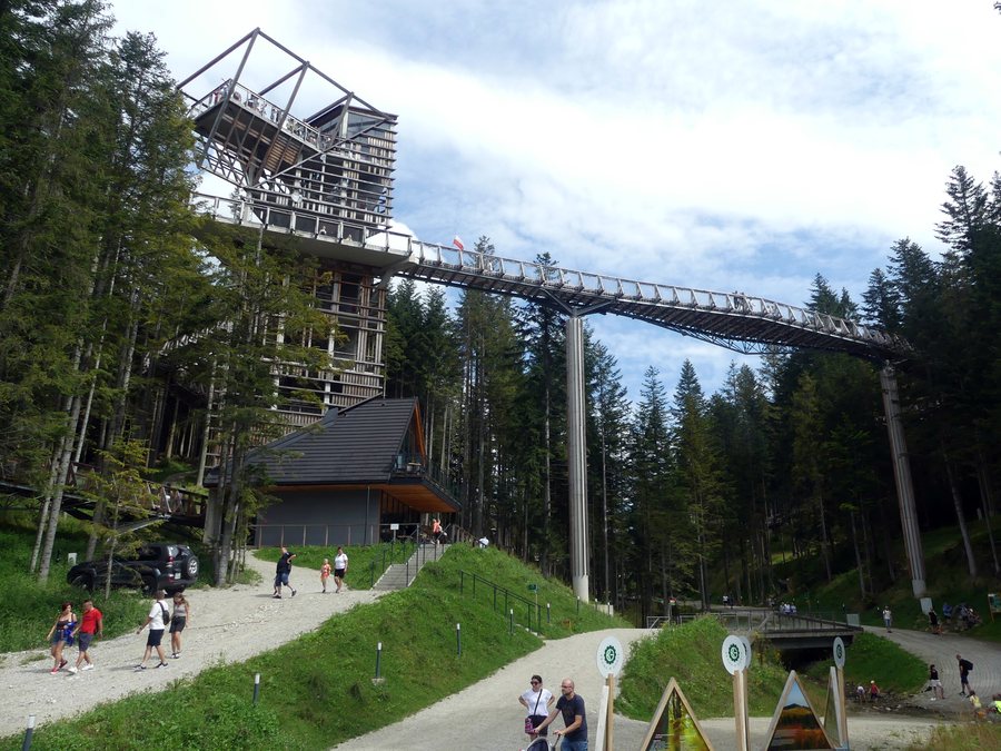 File:Brama w Gorce (Za197).jpg