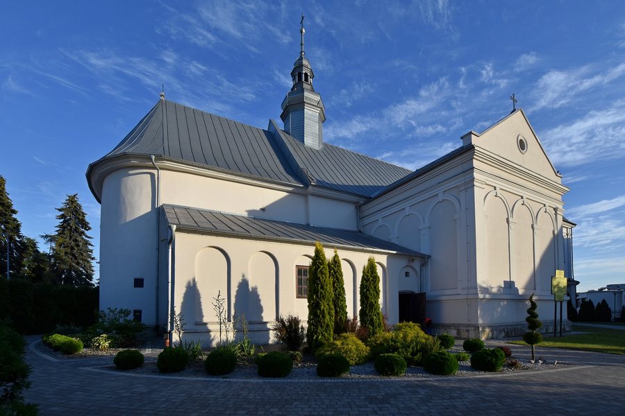 Kazimierza Wielka, Church of the Exaltation of the Holy Cross