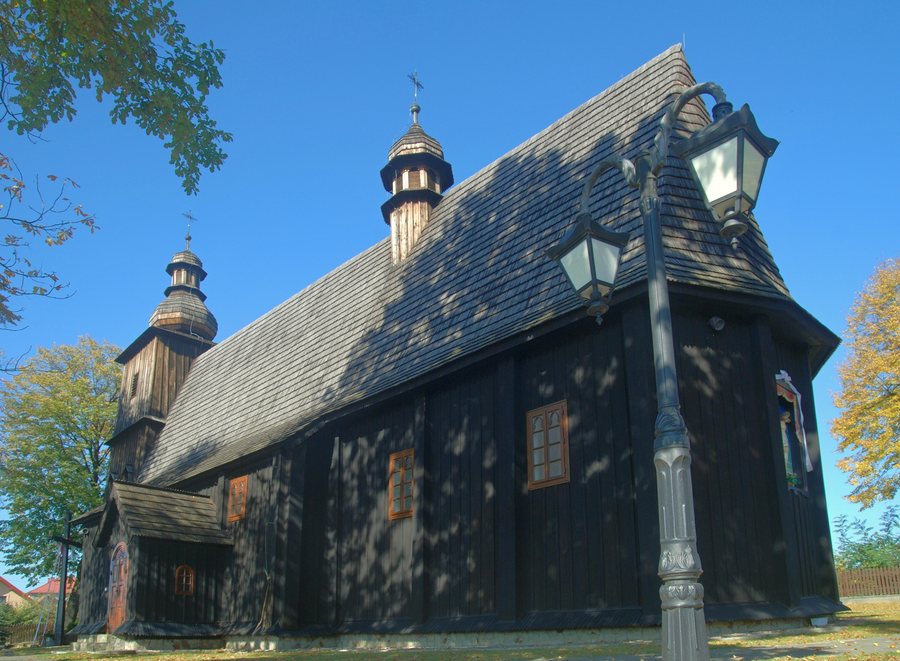 File:Biesiadki, kościół św. Mateusza (HB1).jpg