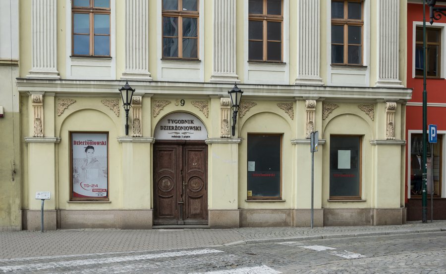 File:2019 Dzierżoniów, Rynek 39 3.jpg