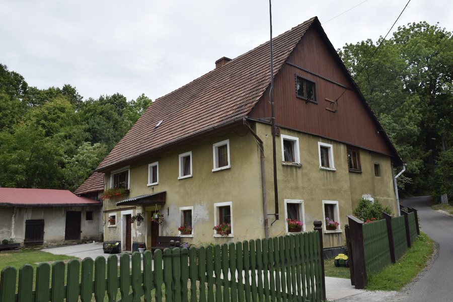 File:Biegoszów (0001).jpg