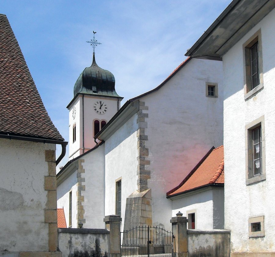 File:Bourrignon, Église Saint-Sébastien.jpg