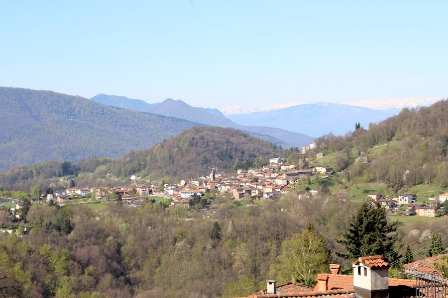 File:Novaggio April 15.JPG