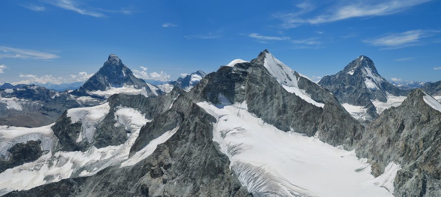 File:CH.VS.Zermatt 2022-07-16 Air-Zermatt 5820&22 Orig-R 19K.jpg