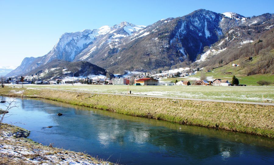 File:Rüthi Binnenkanal m w.JPG