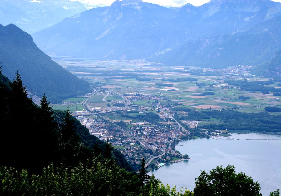 File:Villeneuve VD 01.jpg