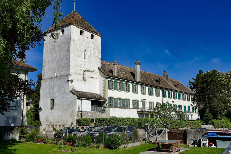 File:Saint-Prex, château (1).jpg
