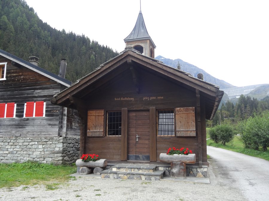 File:Chapelle Pralong 1.JPG