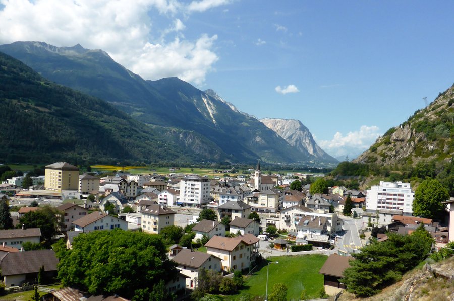 File:Gampel-photo.jpg