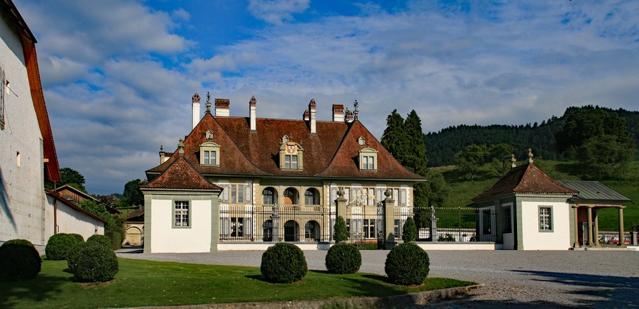 File:Oberdiessbach Schloss01 P.jpg
