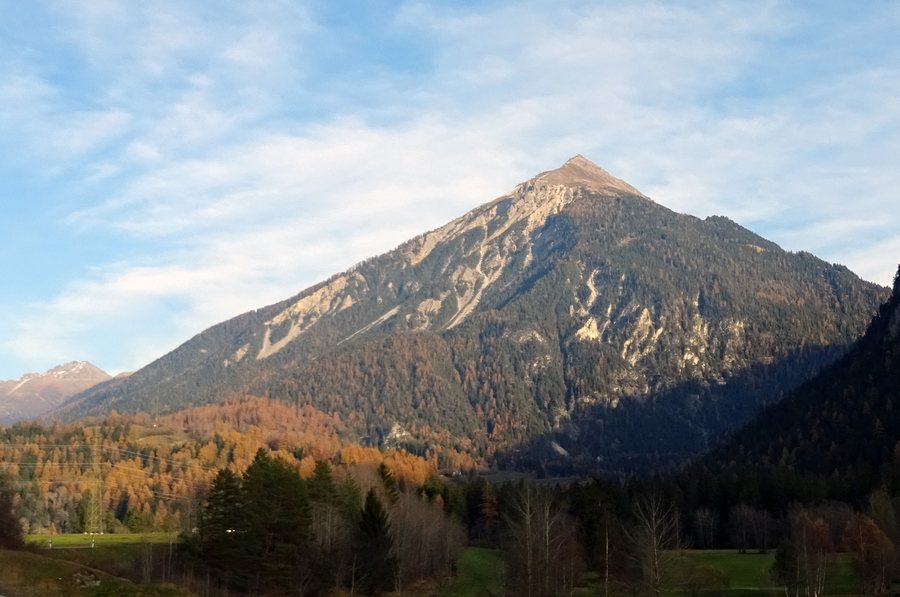 Muchetta as seen from Alvaneu Bad 1