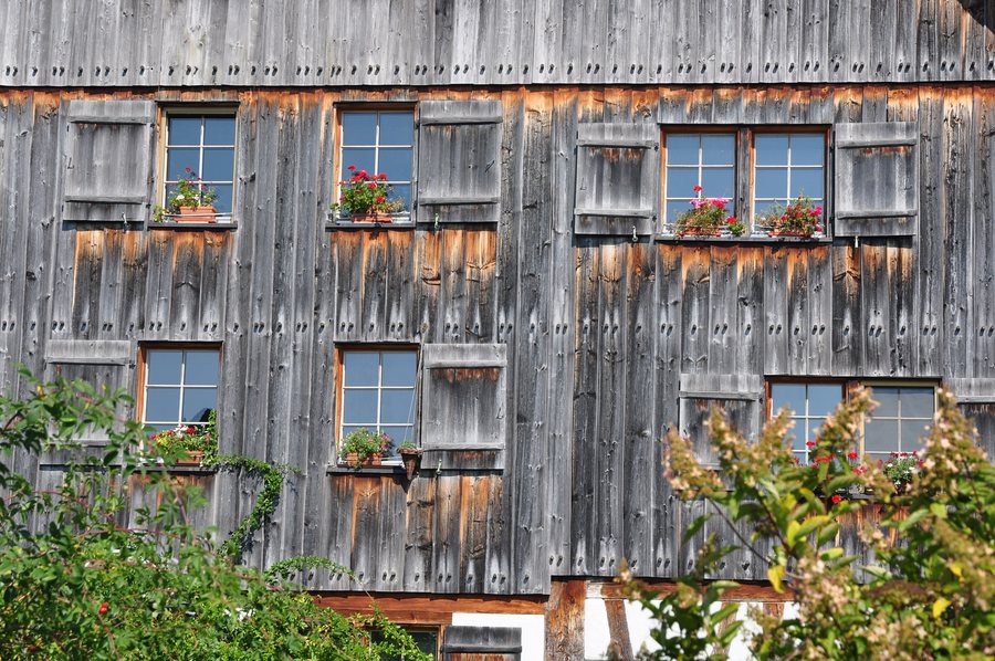 File:Illnau-Effretikon - Ehemaliges Bauernhaus, sogenanntes Hablützelhaus, Horbenerstrasse 9 2011-09-24 13-50-16.JPG