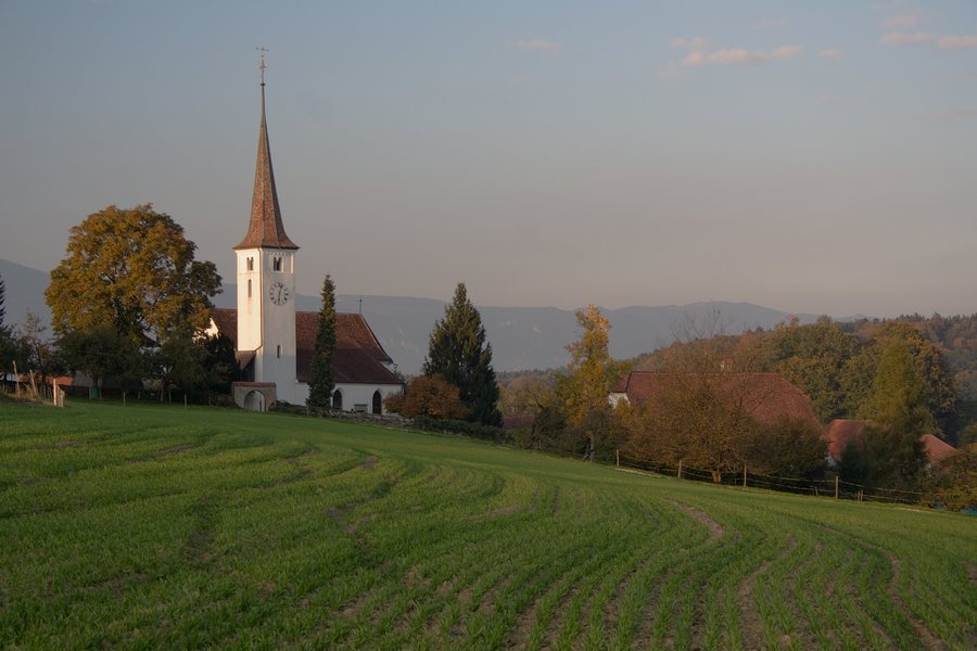 File:Oberwil Kirche.jpg