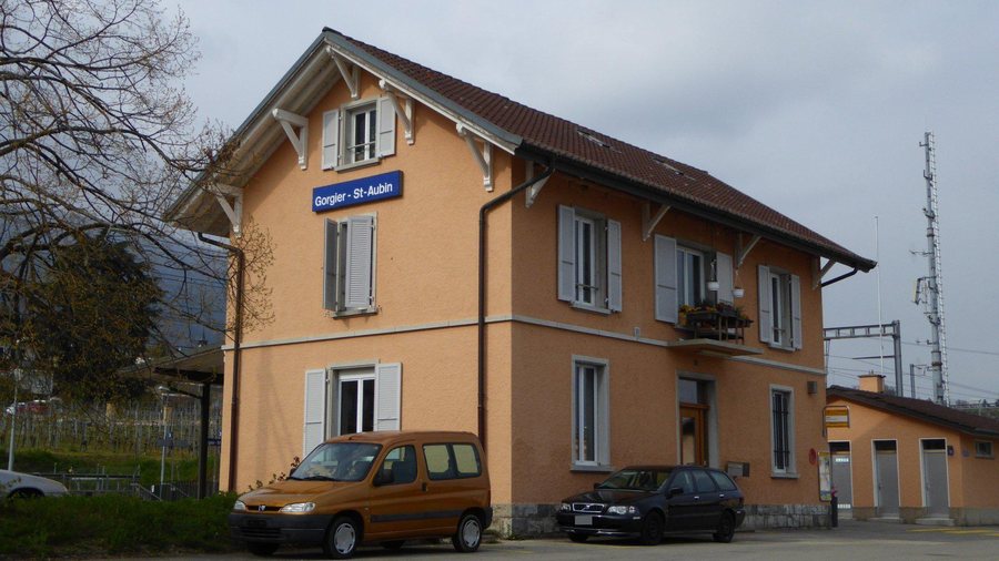 File:Gorgier-St-Aubin railway station.jpg