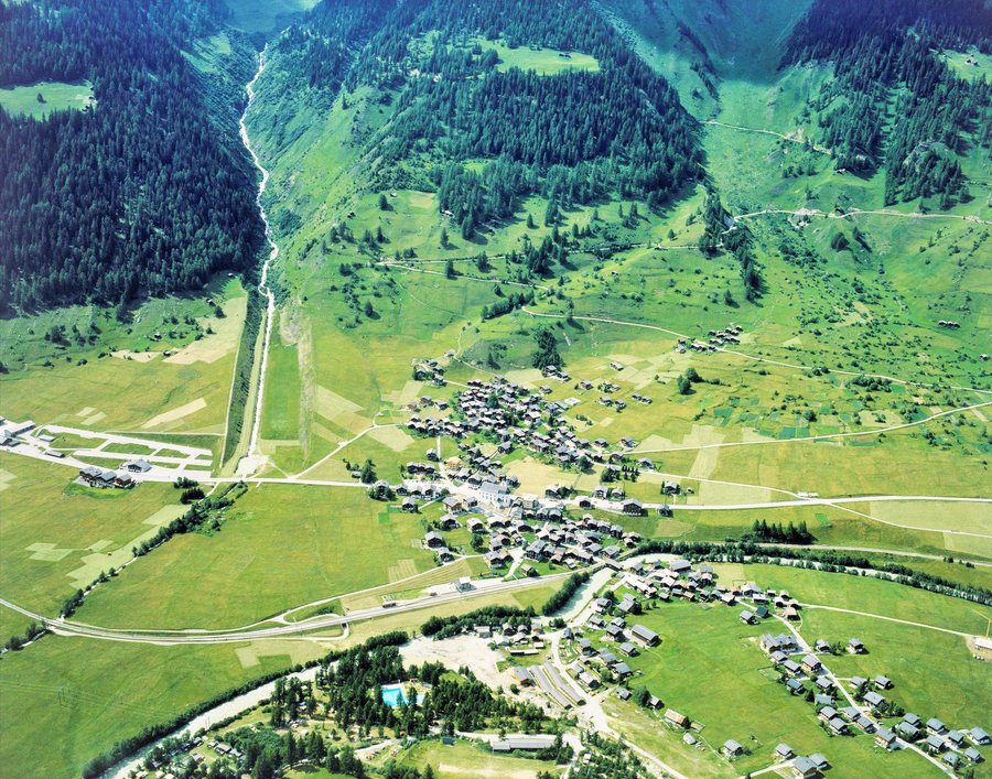 File:Reckingen VS 1990 LBS L1-900504.jpg