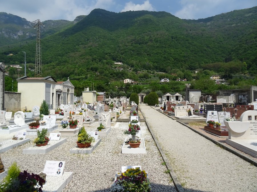 File:Cimitero di Solagna 01.jpg