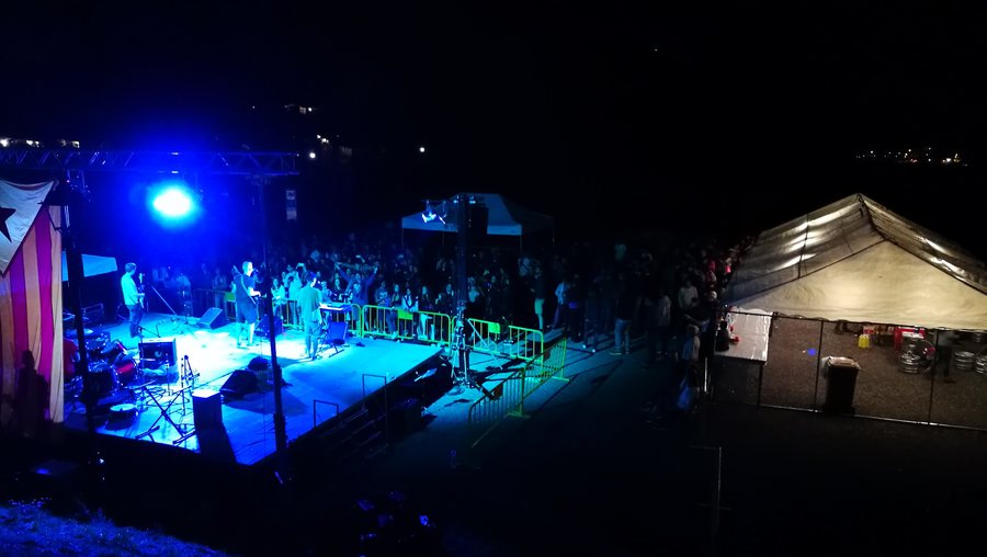 File:Barraques de nit a Sant Llorenç de Morunys 2.jpg