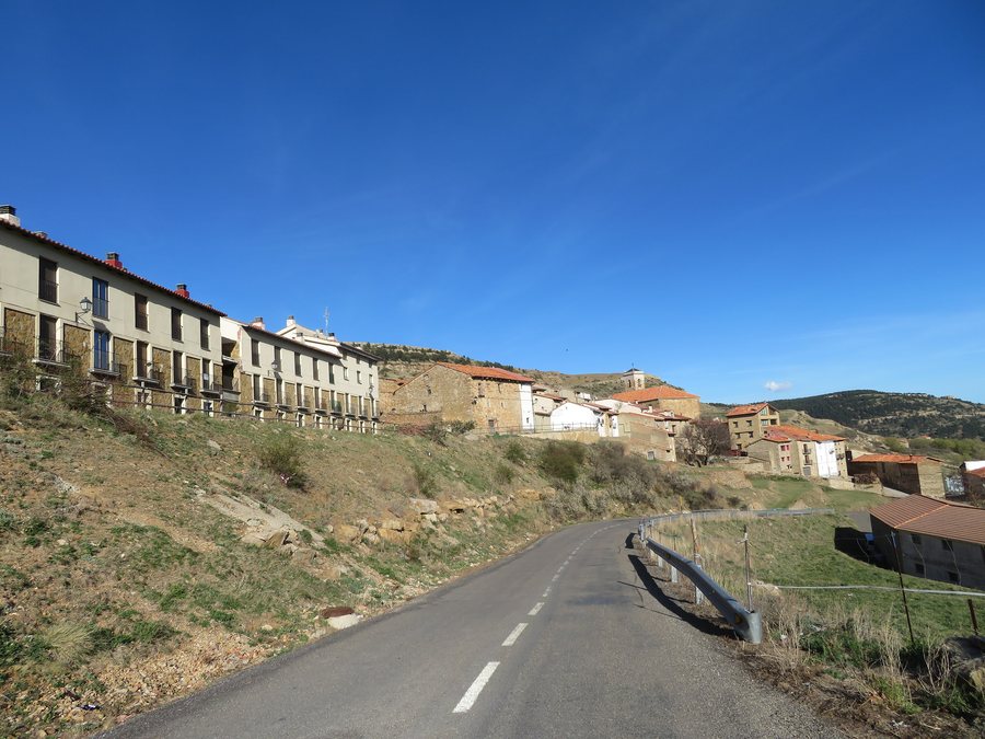 File:Panorámica de Valdelinares (Teruel).jpg