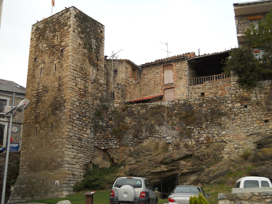 File:Bellver de Cerdanya Torre la Preso.JPG