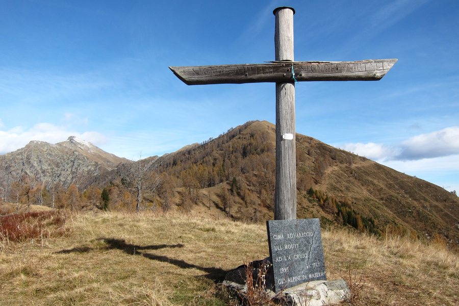 File:Cima Croce di Rovareccio 1767 mals - Masera, Val Vigezzo, VCO, Piedmont, Italy 2020-10-29.jpg