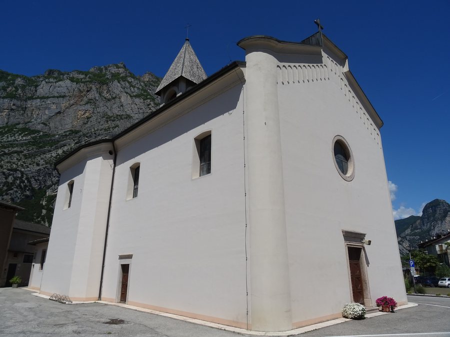 File:Pietramurata, chiesa di Santa Lucia 04.jpg