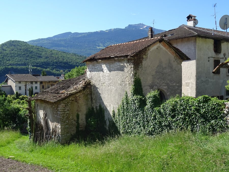 File:Terlago, cappella di Sant'Anna 02.jpg