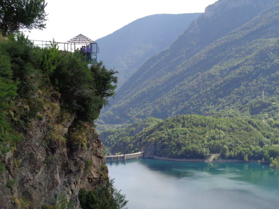 File:Hoz de Jaca, Aragon, mirador, DSC07761.jpg