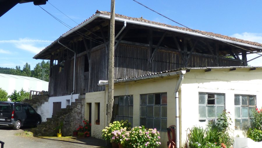 File:Abadiño Hórreo de Lebario 2.jpg