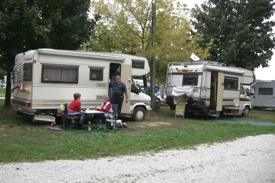 File:Camping Borgata Ungarn - panoramio.jpg