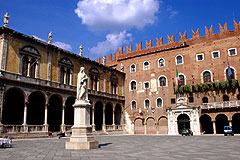 Verona, Piazza dei Signori.